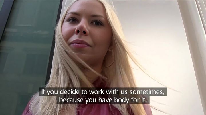Девушка просто офигела от члена агента кастинга - секс порно видео